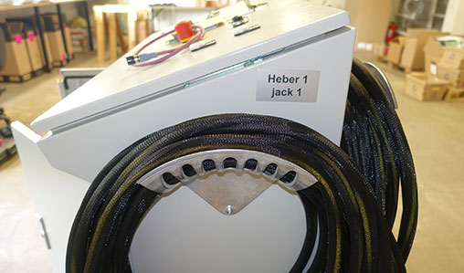 J-SLS - Synchronized Lifting System J-SLS- Synchronized Lifting System