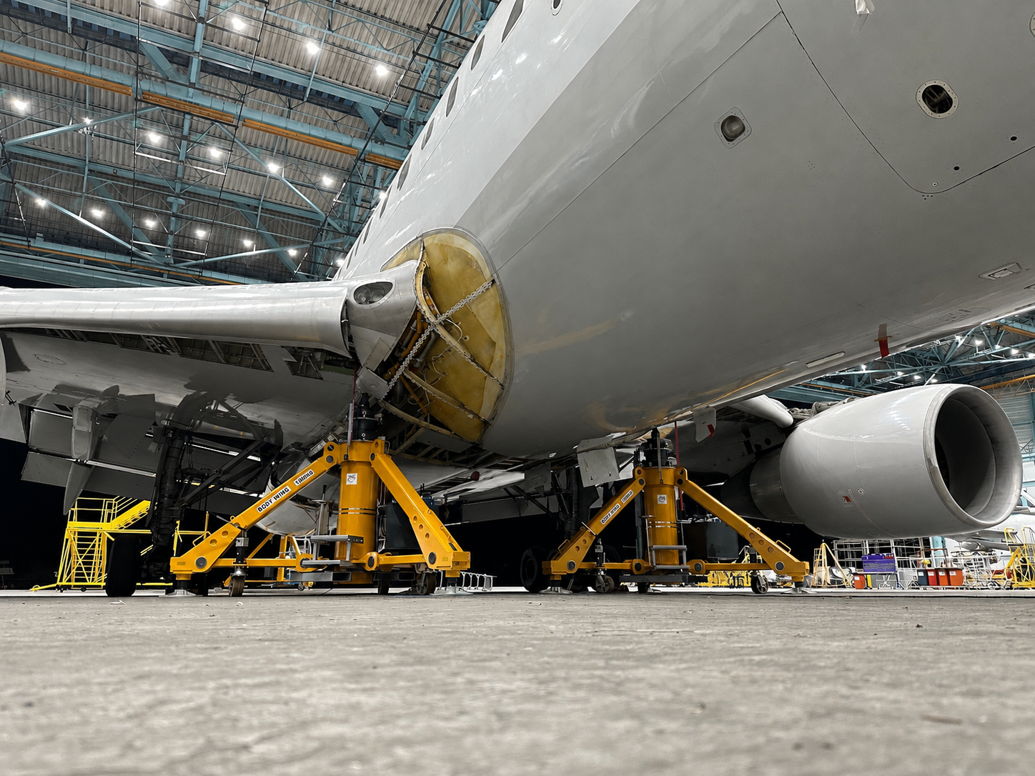 JMS – Heavy Maintenance aircraft tripod jacks JMS – Heavy Maintenance aircraft tripod jacks